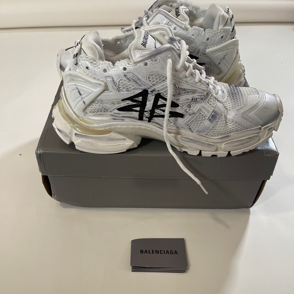 Balenciaga Graffiti Runners - Picture 3 of 9